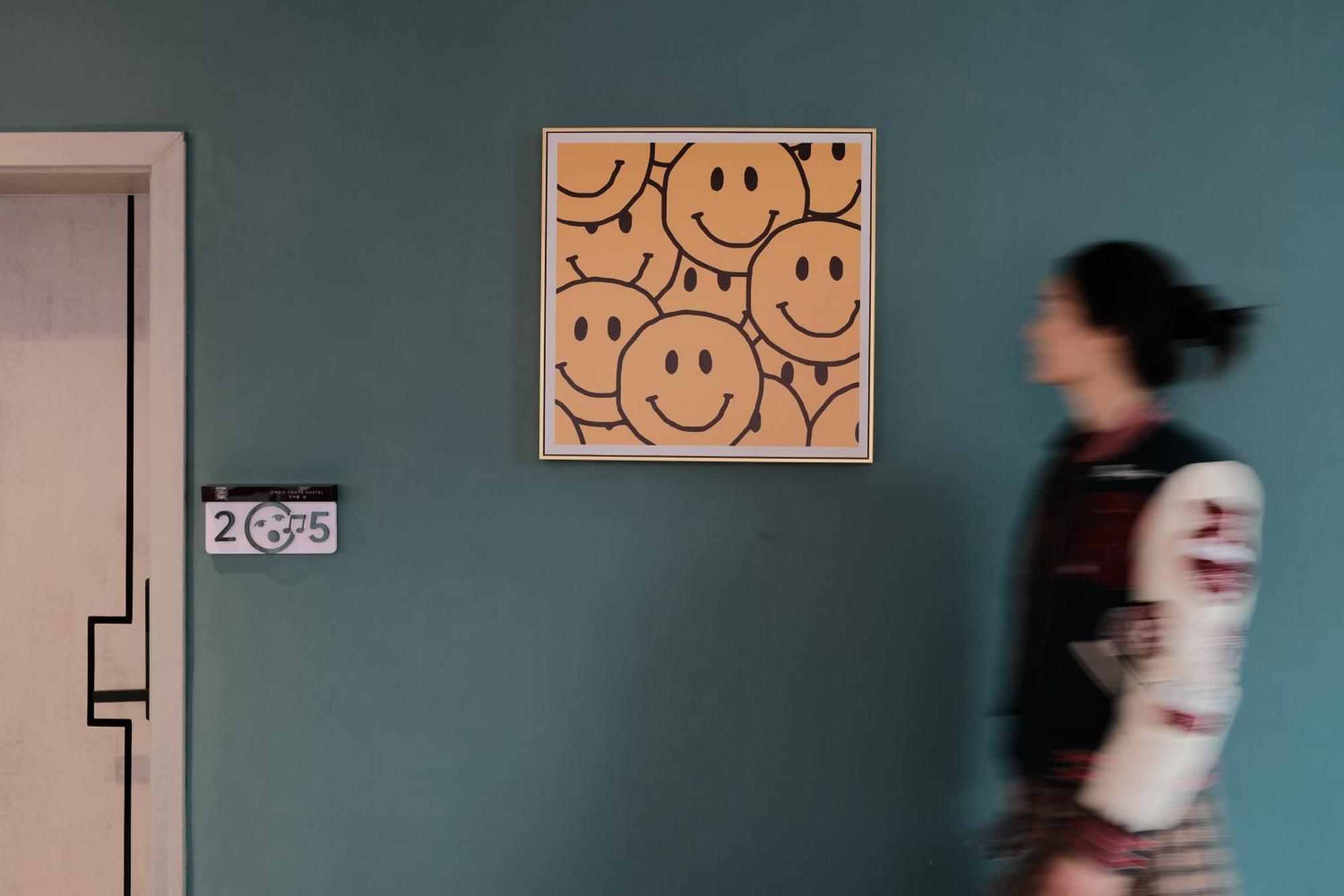 Yangshuo Emoji Youth Hostel Exterior photo